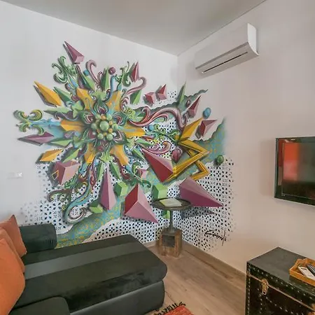 Cais Do Sodre - Nearby Pink Street, Time Out Market By Ld *